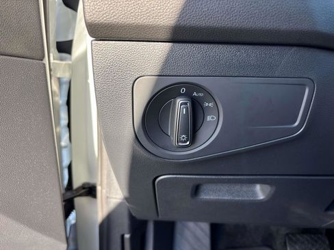 Used 2024 Volkswagen Tiguan Wolfsburg Edition image 19