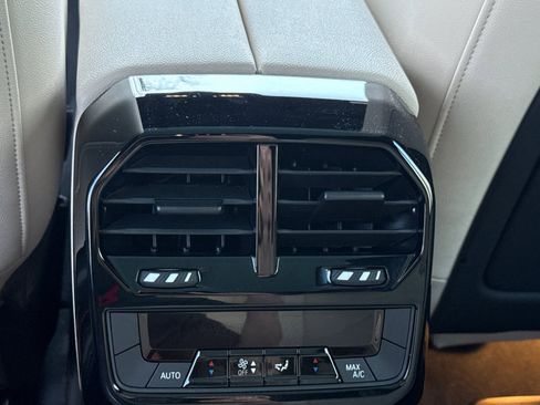 Used 2025 BMW iX xDrive50 w/ Premium Package image 16