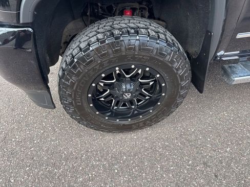 Used 2019 GMC Sierra 2500 Denali w/ Duramax Plus Package AWD/4WD image 22