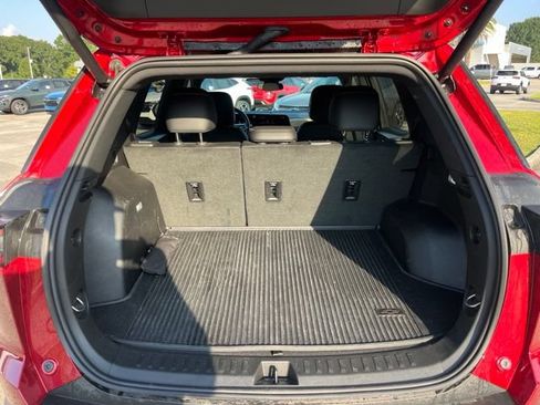 Used 2025 Chevrolet Equinox ACTIV w/ Convenience Package III FWD image 6