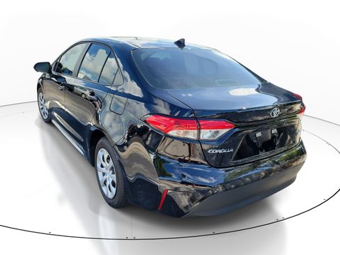 Used 2026 Toyota Corolla LE FWD image 4