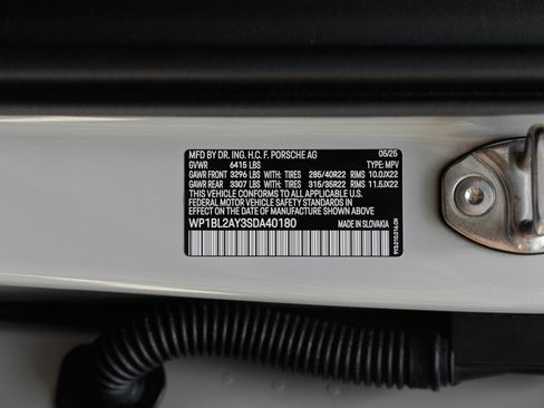 Certified 2025 Porsche Cayenne S AWD/4WD image 43