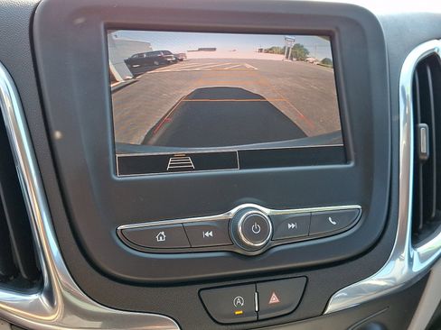 Used 2023 Chevrolet Equinox LS w/ LS Convenience Package FWD image 18