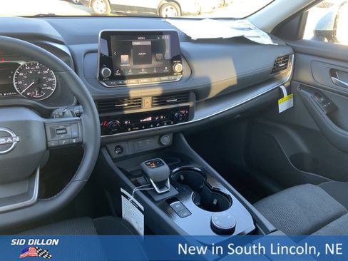 New 2026 Nissan Rogue SV image 7