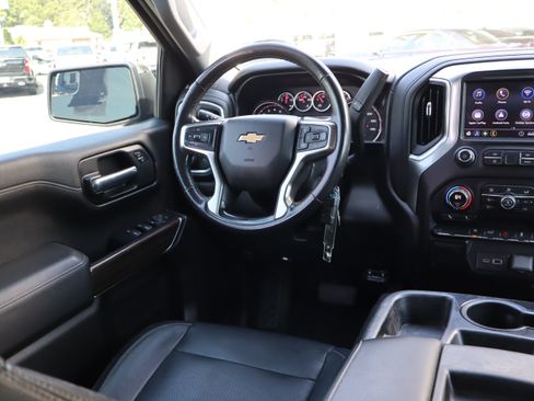 Used 2020 Chevrolet Silverado 1500 LT w/ Fleet Comfort Package AWD/4WD image 15