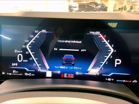 Used 2025 BMW X5 xDrive40i w/ M Sport Package image 25