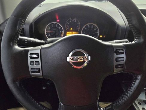 Used 2012 Nissan Titan SV RWD image 21