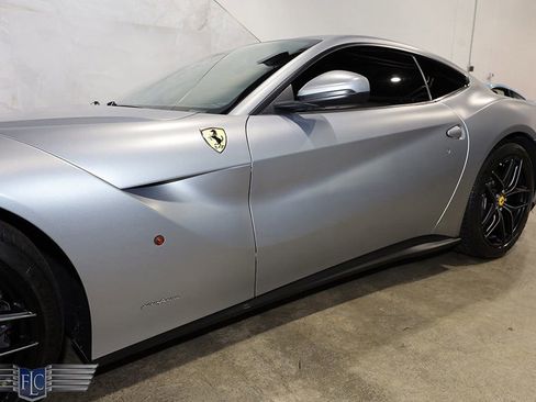 Used 2014 Ferrari F12 Berlinetta image 12