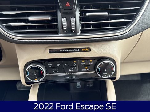 Used 2022 Ford Escape SE w/ Convenience Package AWD/4WD image 24