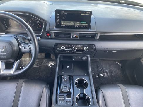 Certified 2024 Honda Pilot Touring image 14