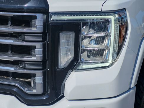 Used 2023 GMC Sierra 2500 AT4 w/ Gooseneck/5TH Wheel Package AWD/4WD image 8