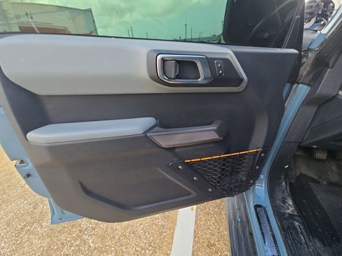 Used 2022 Ford Bronco Badlands image 10