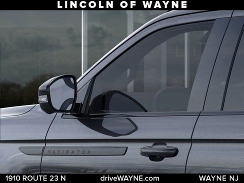 New 2025 Lincoln Navigator Reserve w/ Jet Appearance Package AWD/4WD image 20