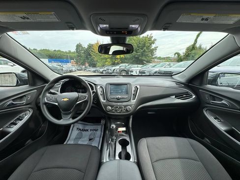Used 2017 Chevrolet Malibu LT FWD image 21