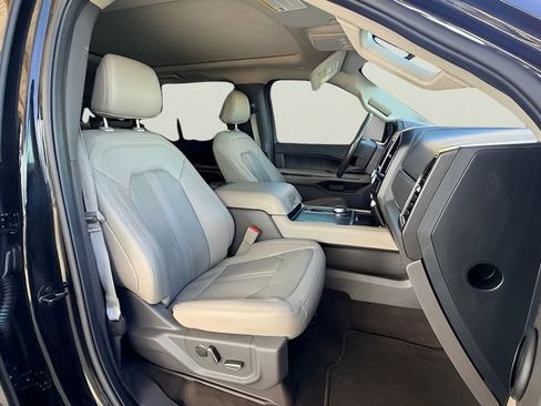 Used 2021 Ford Expedition Max Limited RWD image 37