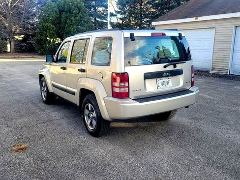 Used 2008 Jeep Liberty Sport image 5