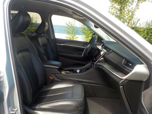 Used 2021 Jeep Grand Cherokee L Limited image 18