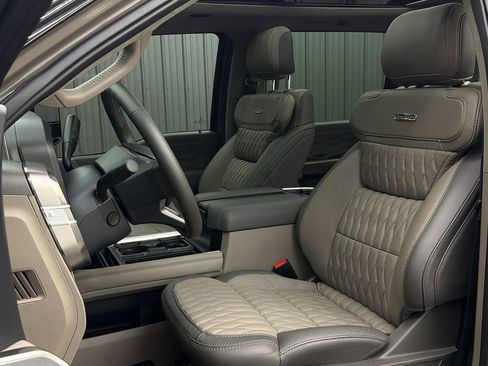 Used 2026 Ford F450 Platinum w/ Platinum Plus Package image 35