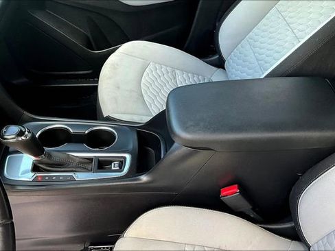 Used 2021 Chevrolet Equinox LT image 15