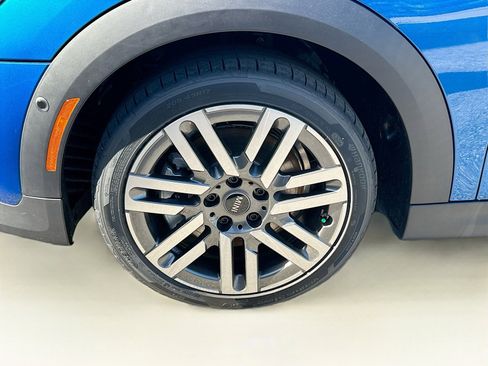 New 2025 MINI Cooper 2-Door Hardtop image 32