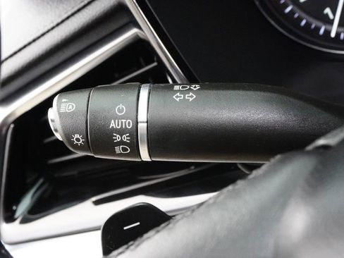 Used 2021 Cadillac XT6 Premium Luxury image 25