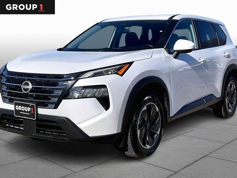 Used 2025 Nissan Rogue SV image 1