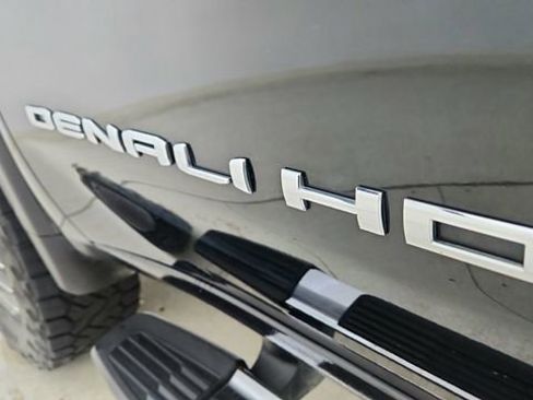 Used 2020 GMC Sierra 3500 Denali w/ Denali Ultimate Package image 17