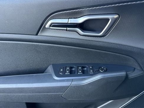 Certified 2023 Kia Sportage LX image 13