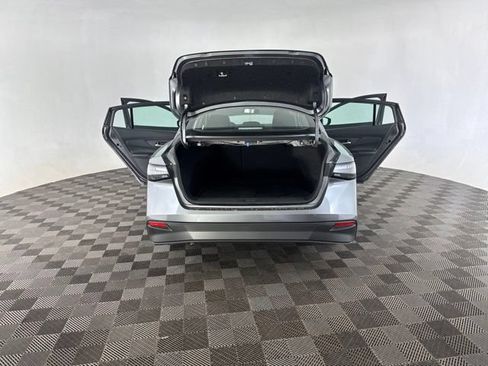 Certified 2026 Nissan Sentra SV w/ SV Convenience Package FWD image 15