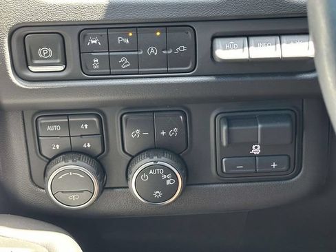 Used 2021 Chevrolet Tahoe High Country AWD/4WD image 27
