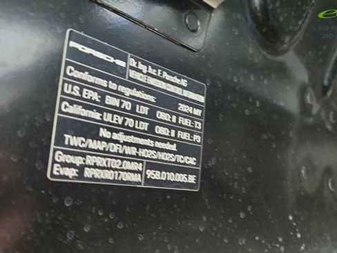 Used 2024 Porsche Macan AWD/4WD image 60