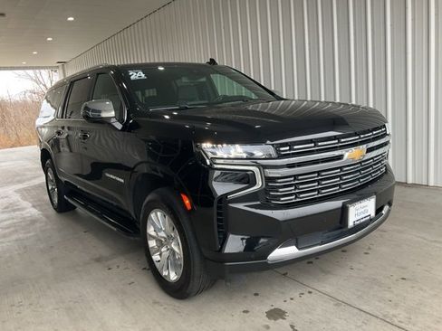 Used 2024 Chevrolet Suburban Premier image 26