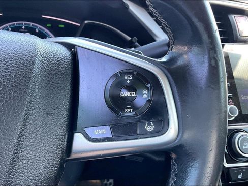 Used 2019 Honda Civic Touring image 19