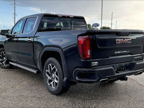 Used 2019 GMC Sierra 1500 Denali w/ Denali Ultimate Package AWD/4WD image 3