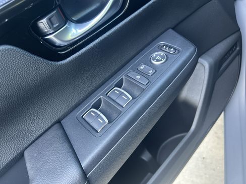 Used 2025 Honda CR-V EX-L image 23