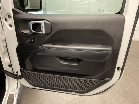 Certified 2021 Jeep Wrangler Unlimited Rubicon 4xe w/ Cold Weather Group image 27