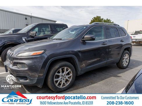 Used 2014 Jeep Cherokee Latitude w/ Cold Weather Group AWD/4WD image 1