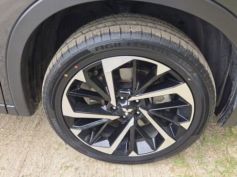 Used 2024 Mitsubishi Outlander Ralliart AWD/4WD image 14