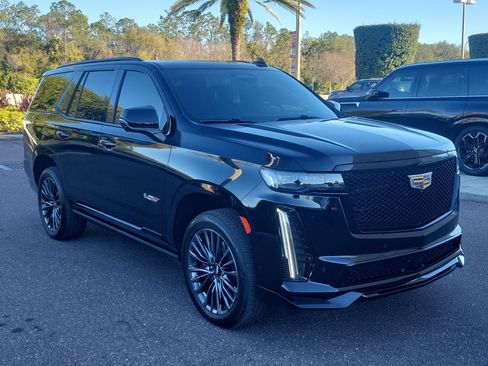 Used 2023 Cadillac Escalade V image 2