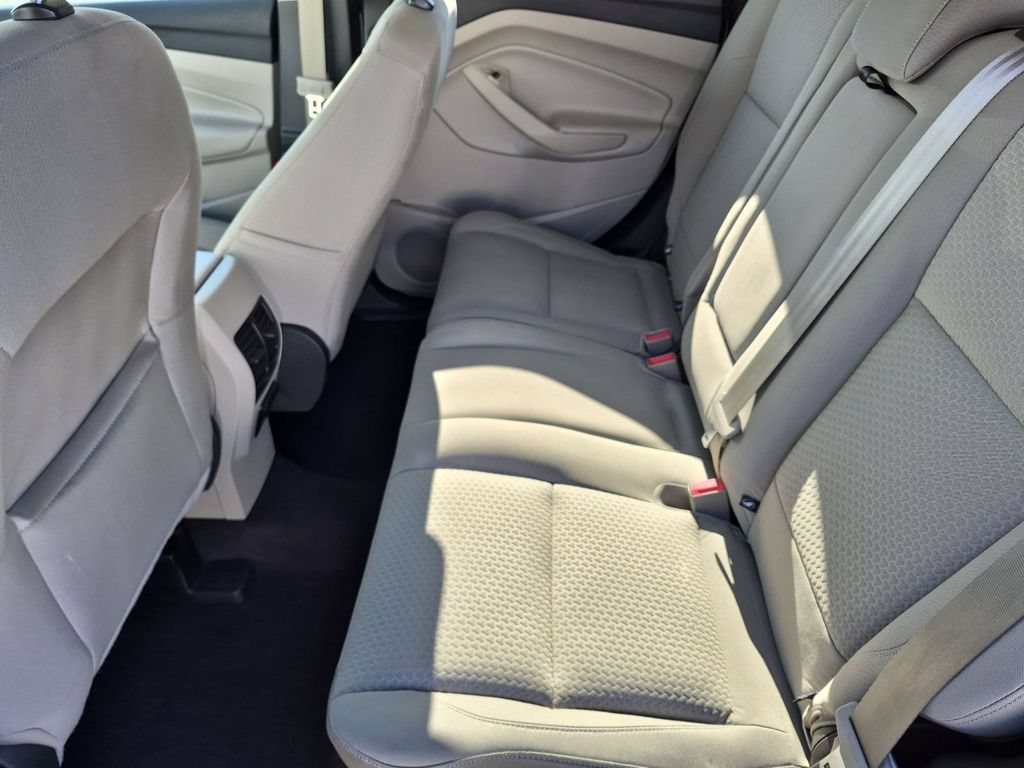 Used 2017 Ford Escape SE w/ Equipment Group 201A AWD/4WD image 29