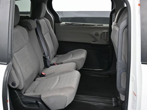 Used 2024 Toyota Sienna LE image 35