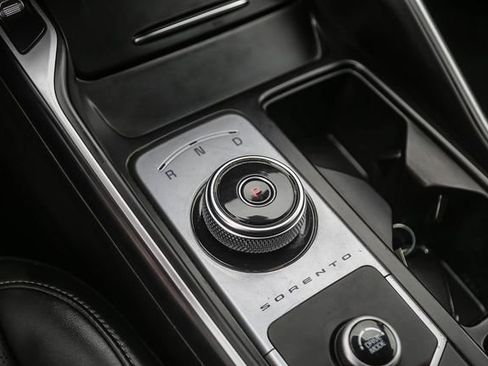 Certified 2022 Kia Sorento S image 21