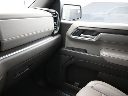 Used 2024 GMC Sierra 1500 SLT RWD image 8