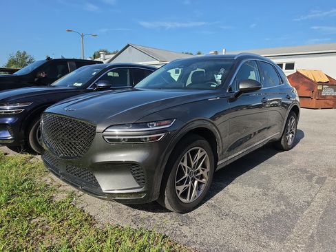 Used 2025 Genesis GV70 2.5T AWD/4WD image 7