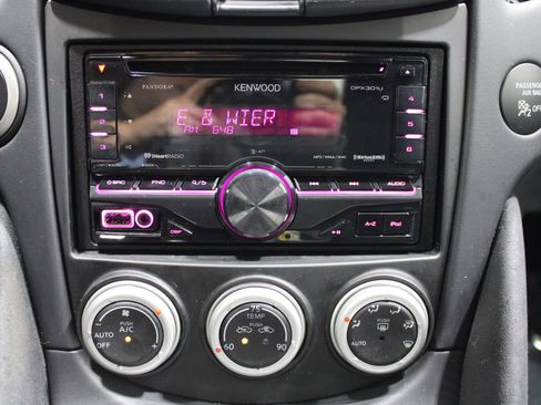 Used 2012 Nissan 370Z Roadster RWD image 25