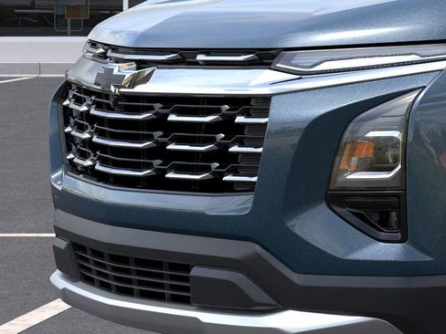 New 2026 Chevrolet Equinox LT w/ Convenience Package II FWD image 13
