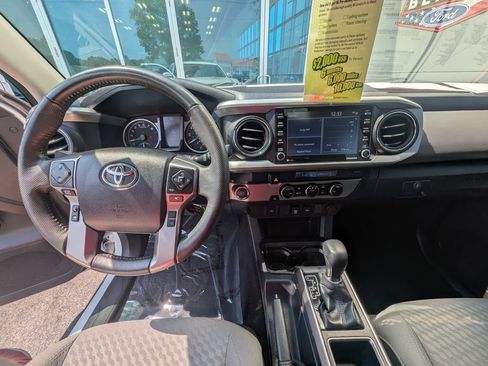 Used 2023 Toyota Tacoma SR5 RWD image 14