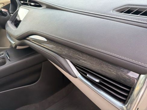 Used 2019 Cadillac XT4 Premium Luxury w/ Enhanced Visibility Package image 22