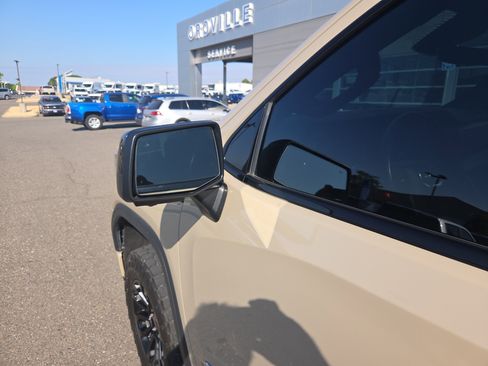 Used 2022 GMC Sierra 1500 AT4X AWD/4WD image 10