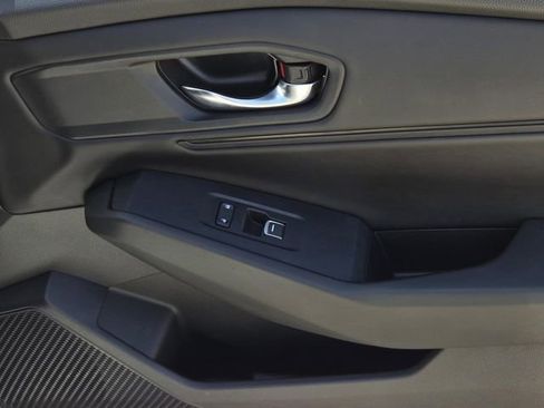 Used 2023 Honda Accord EX image 8